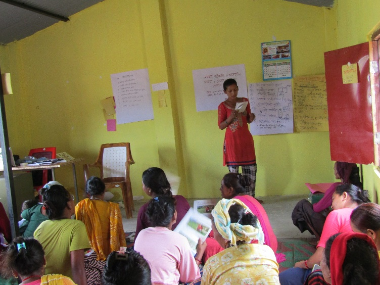 Am Anfang hatten die Frauen Angst und es fehlte ihnen an Selbstvertrauen. Aber jetzt können sie ihre Meinung sagen und in der Gruppe ihre Ideen vortragen.